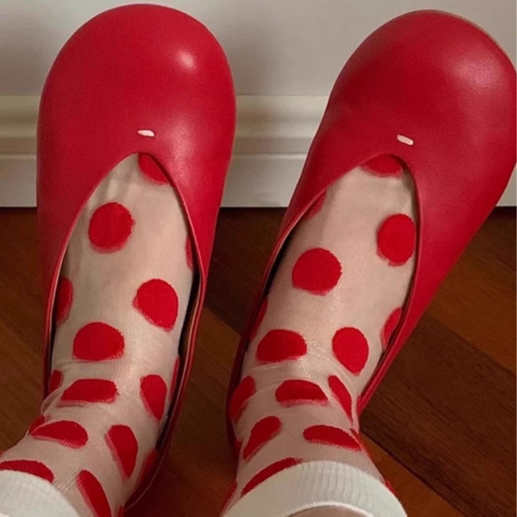 

Мягкая кожаная версия с круглым носком и плоским дном, маленькие красные туфли в стиле ретро с неглубоким горлом, простые туфли с одной педалью, с большим носком, женские 39