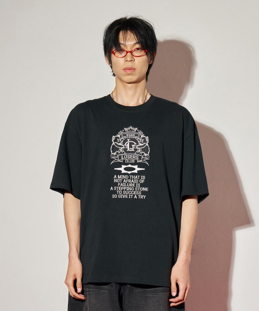 Lujeoseukeulleob Varsity Logo Short Sleeve T-Shirt Black