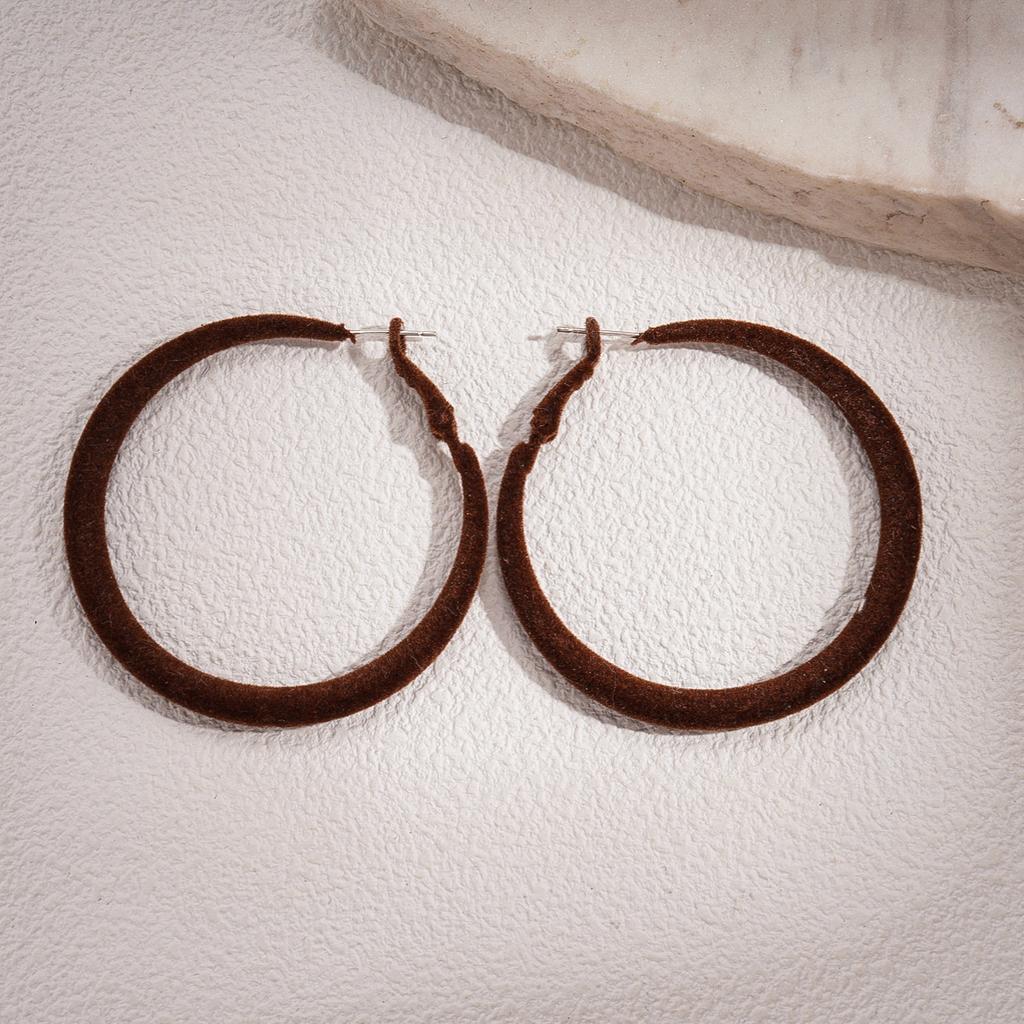Orecchini rotondi con ago d'argento geometrici floccati moda autunno e inverno versatili orecchini di nicchia