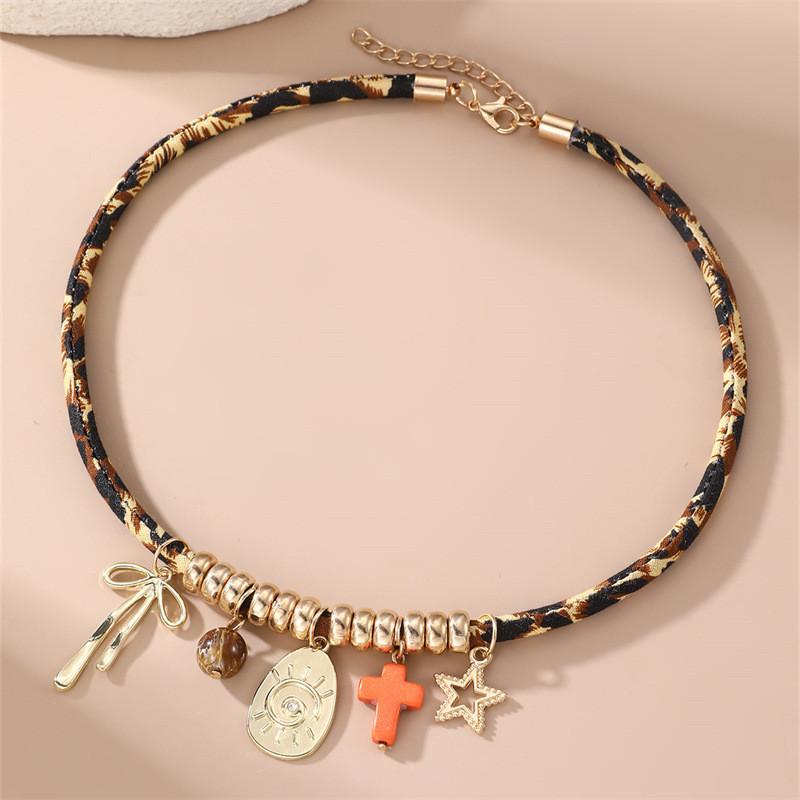 Punk Geometric Heart Bow Pendant Necklace For Women With Zinc Alloy Chain