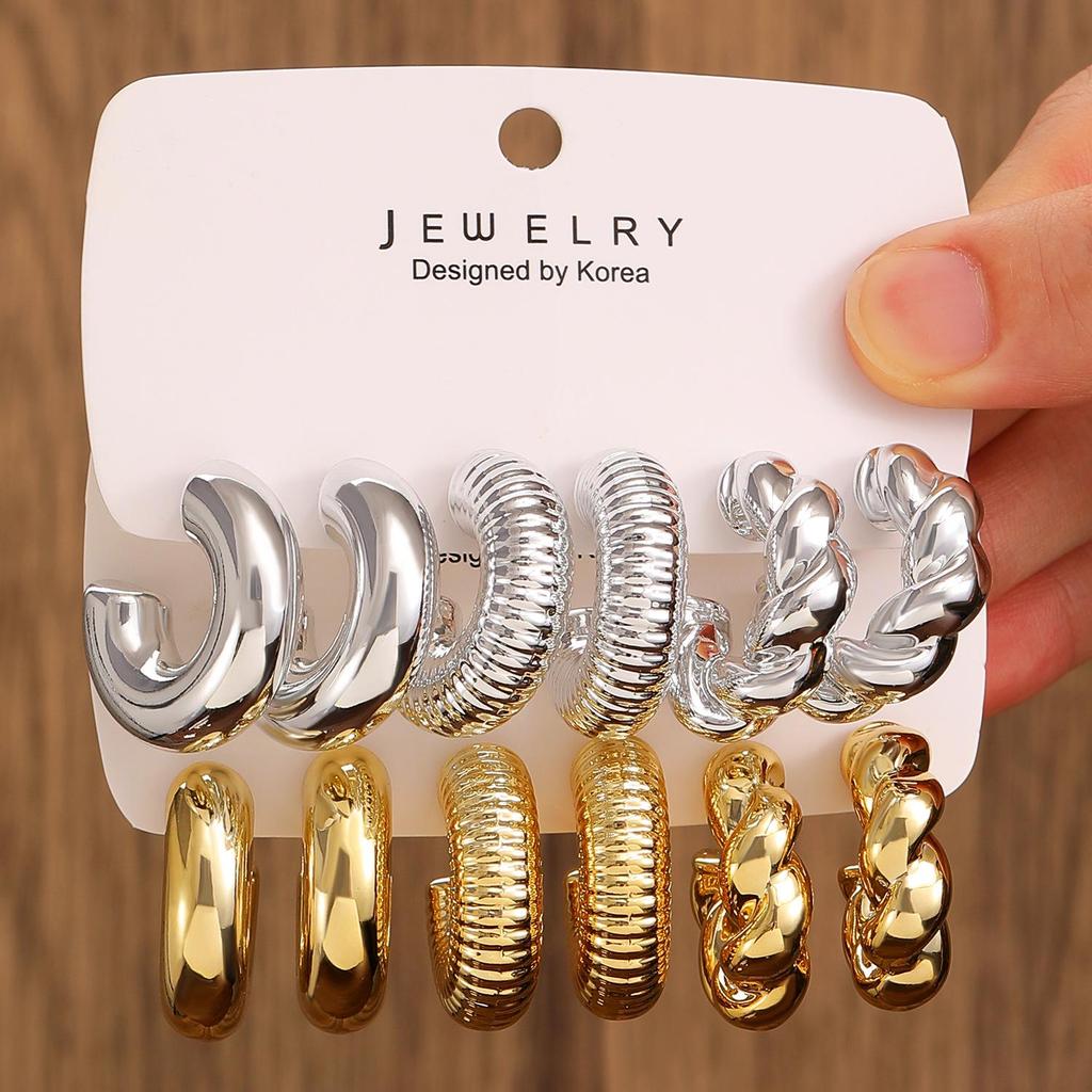 Elegant Geometric Gold Circle Earrings Set - Bold, Creative Design