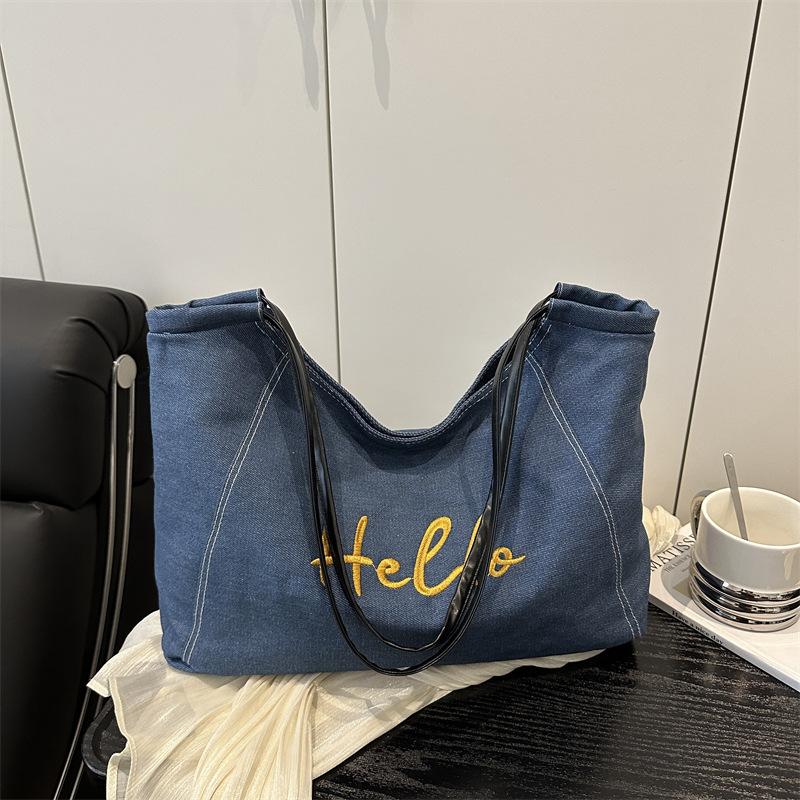 Large capacity tote bag new trend casual fashion shoulder armpit bag commuter college student class