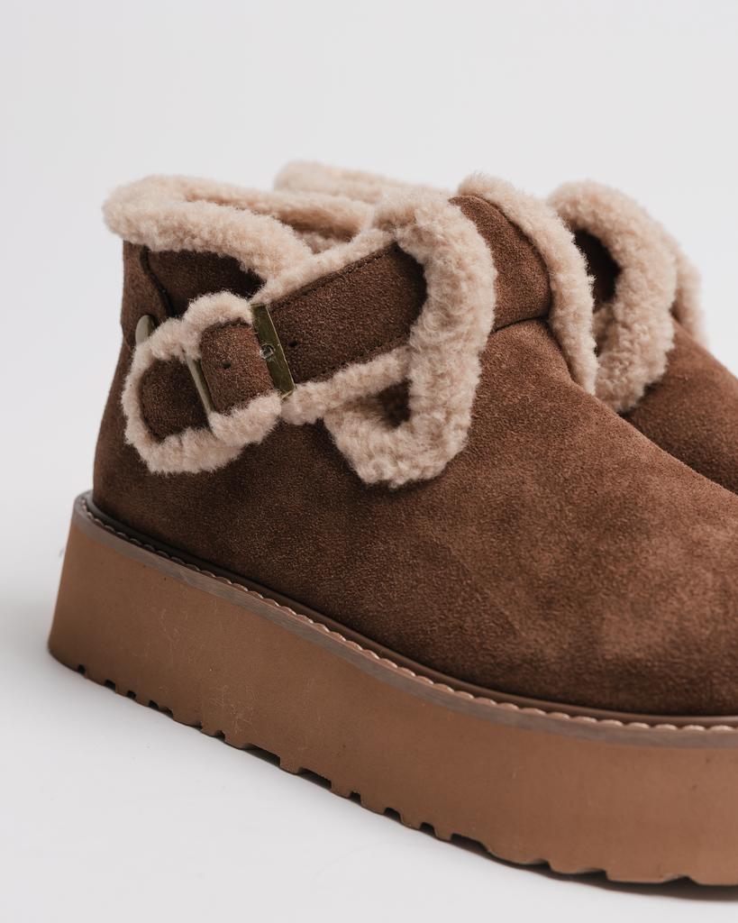 Μπότες UGG με αγκράφα Suny Liana 50900 36 καφέ σουέτ μαλλί