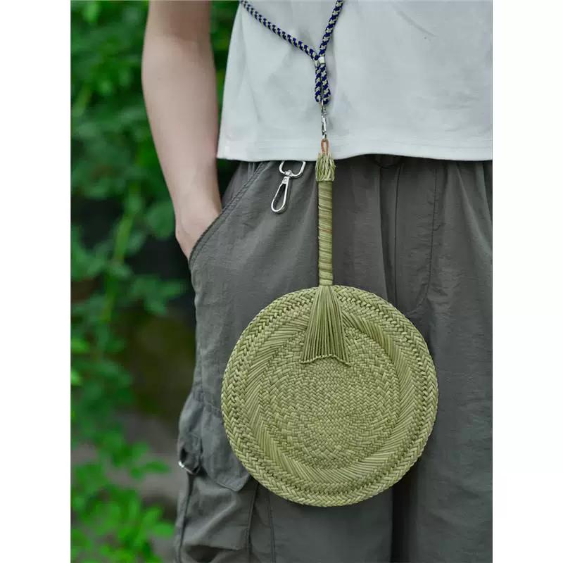 Six-Door Gate City-Style Hand-Woven Straw and Bamboo Fans, Handmade Old-Fashioned Mosquito-Repelling Traditional Round Fans with a National Style