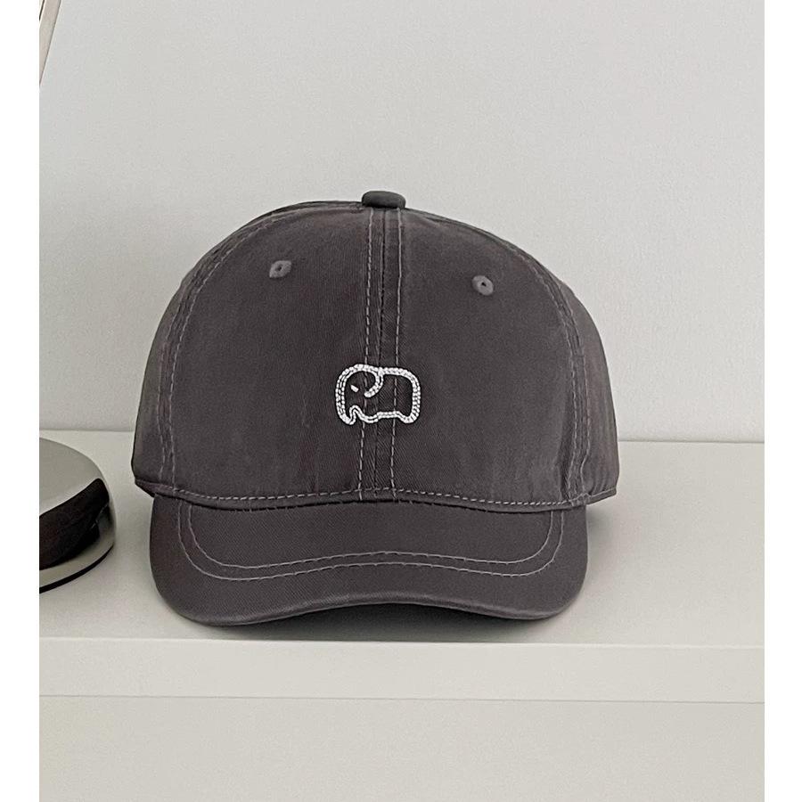 

Retro Short Brimmed Baseball Cap for Women Korean Couple Versatile Soft Top Thin Style Baby Elephant Embroidered Short Edge Baseball Cap for Men M (56-58cm)