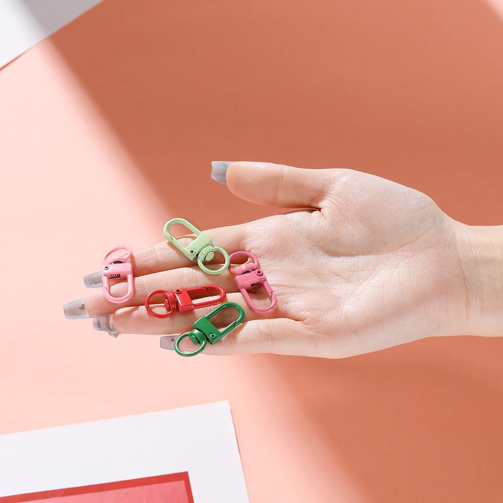 New Color Spray Paint Door Buckle Keychain: DIY Doll Pendant for Phone & Bag