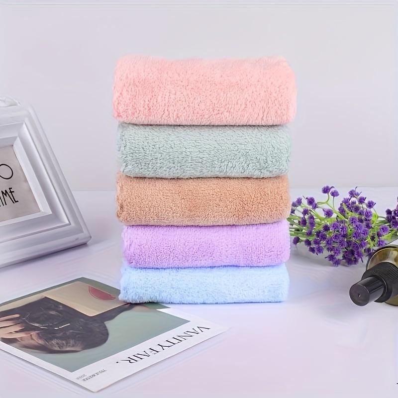 Vintage Cartoon Themed Polyester Fingertip Towels, 200 GSM Soft and Durable Hand Towels with High Absorbency, 9.8-Inch Assorted Patterns
