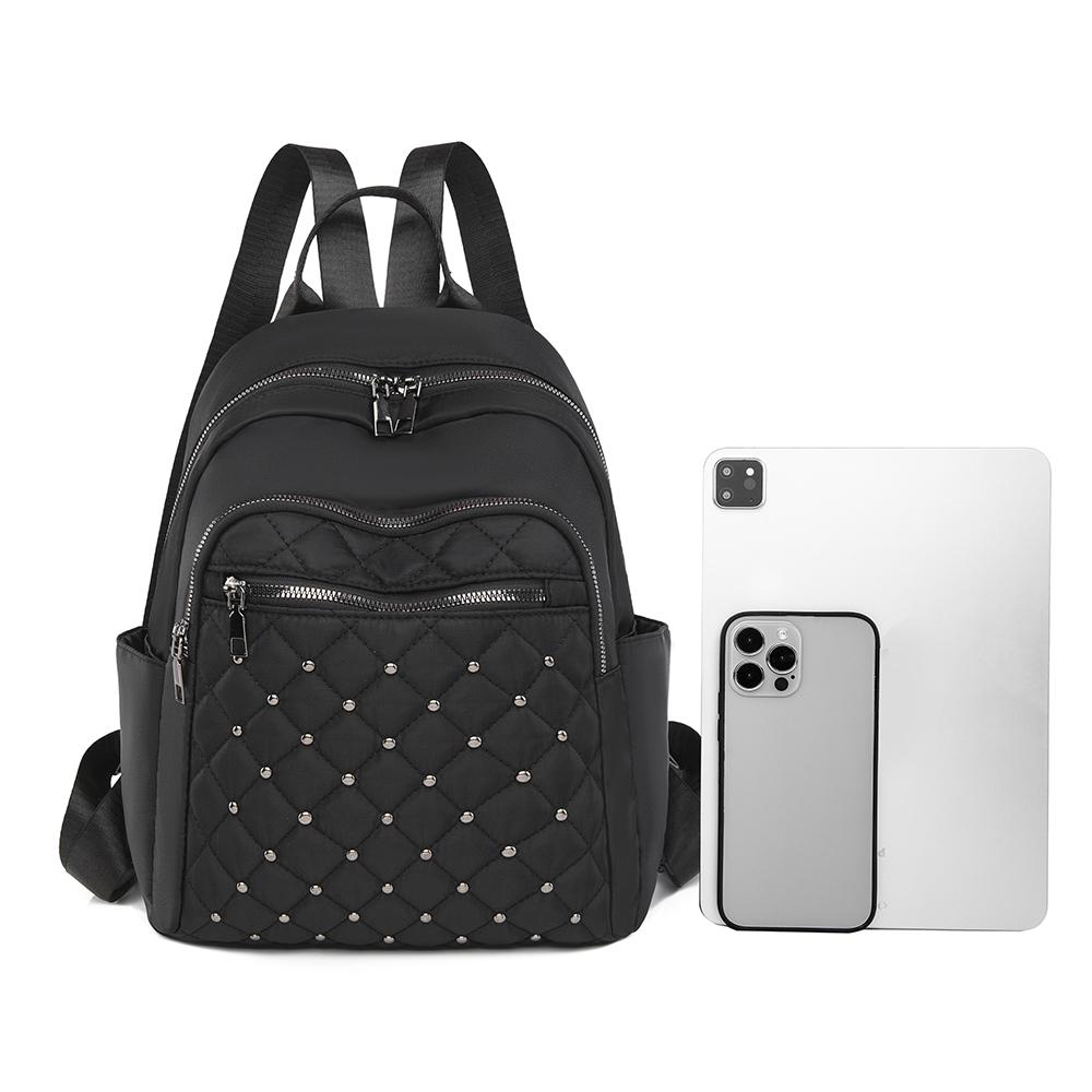 Women's Large Capacity Backpack Rhomboid Rivet Backpack
