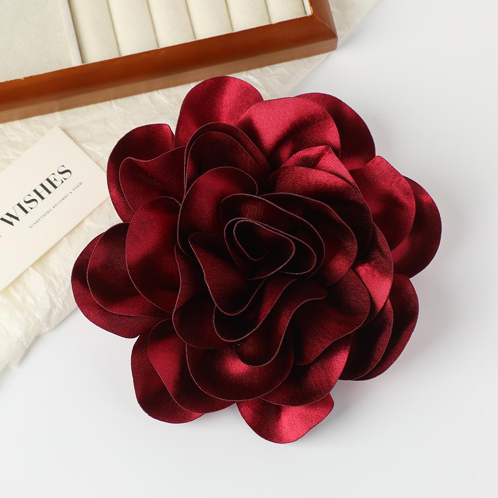 

Яркая этническая заколка для волос и брошь с пионом в технике тай-дай