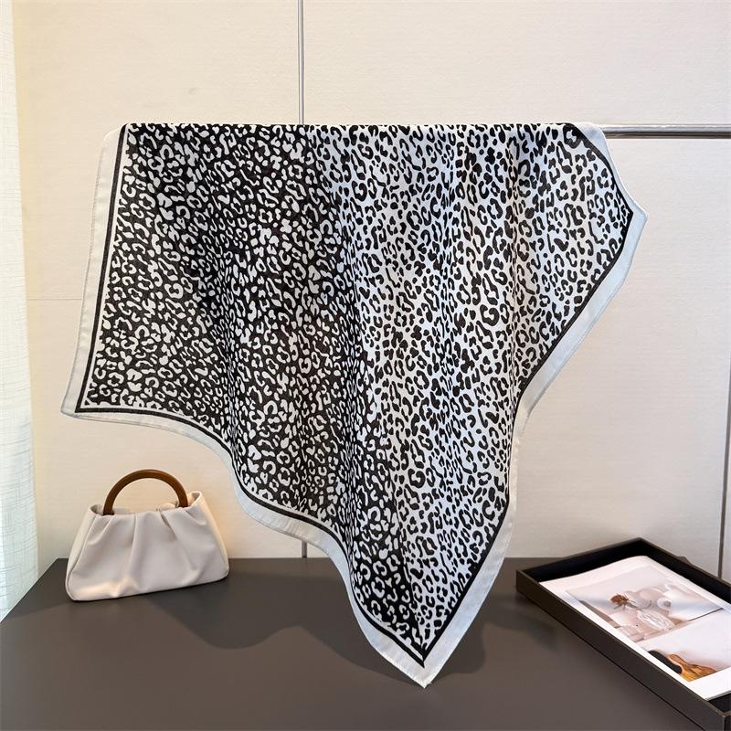 

Luxury Leopard Print Square Scarf Women Cotton Linen Feeling Hairband Neckerchief Tie Female Headband Foulard 68X68CM