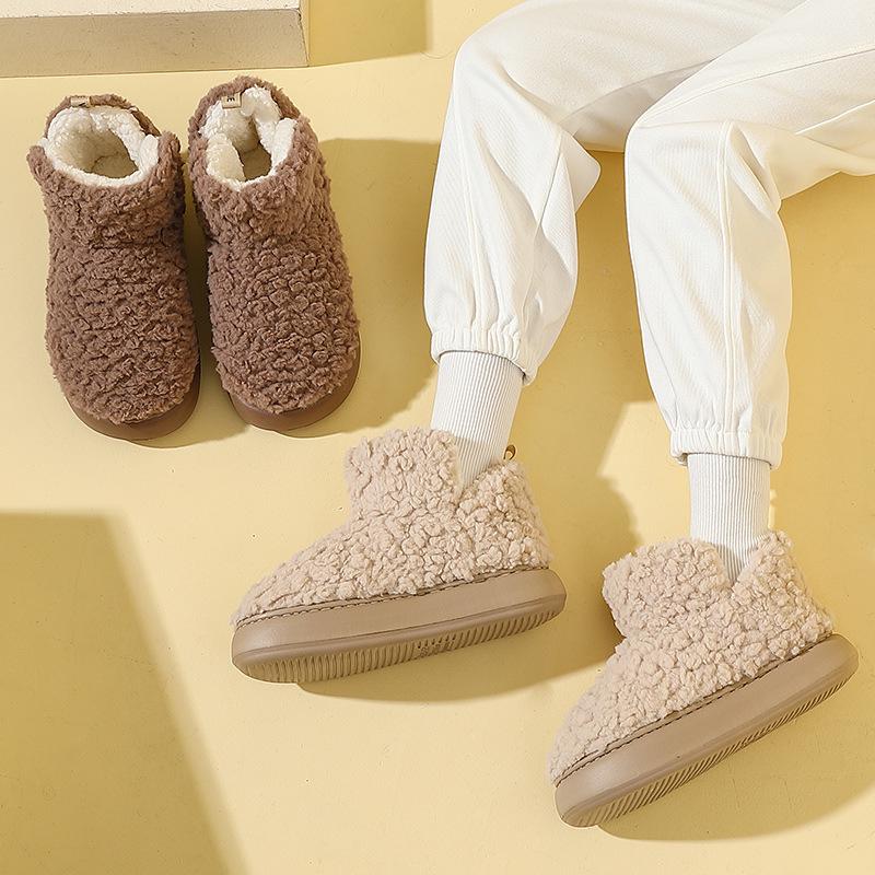 Cozy Plush Slippers: Women's & Men's Non-Slip, Thick-Soled, Velvet-Lined, Perfect for Autumn & Winter.