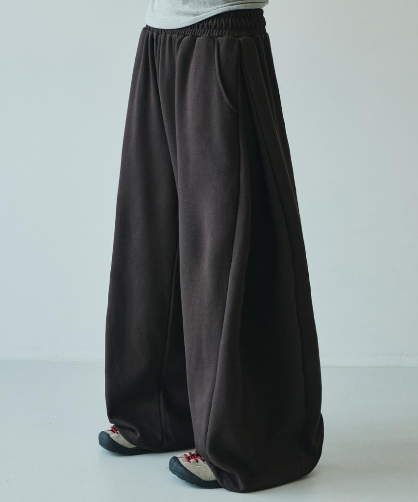 SIGNATURE Summer Side-Tuck Curved Training Pants [3 Colors]