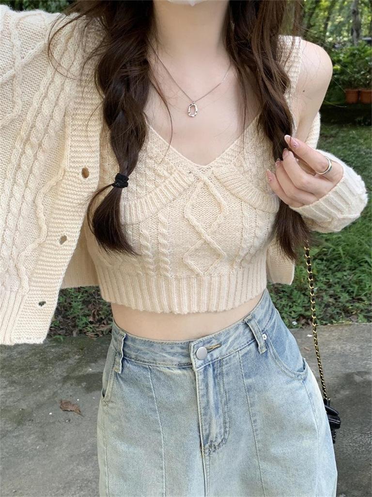 Soft Twist Sweater Two-Piece Set: 2025 Spring/Autumn Knit Cardigan & Women's Coat