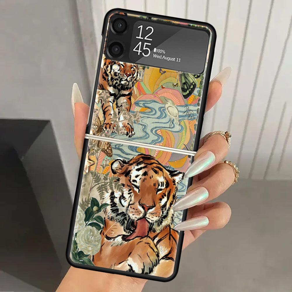 Superior Tiger Pattern Art Hard PC Phone Case For Samsung Galaxy Z Flip 7 6 5 4 3 Black ZFlip7 ZFlip6 Flip5 Flip4 Flip3 5G Print