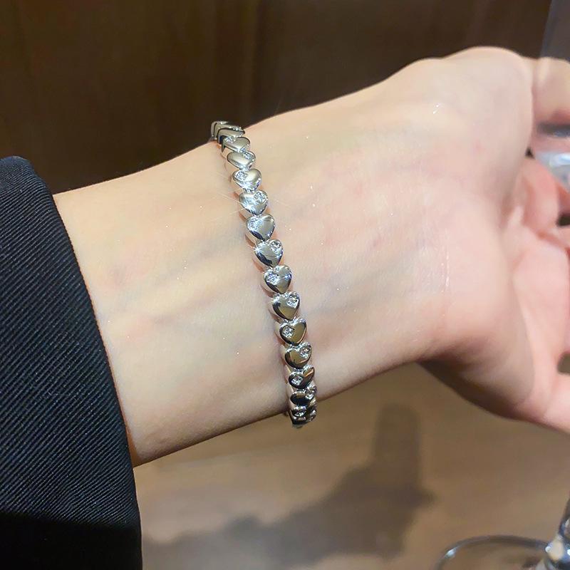 14K Gold-Plated Zircon Starburst Flower Bracelet, Light Luxury Fashion Bangle