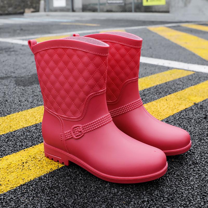 Waterproof Rain Boots Women's Fashion Rubber Shoes Casual Women's Boots Women's Water Shoes Women's Medium Tube Rain Shoes