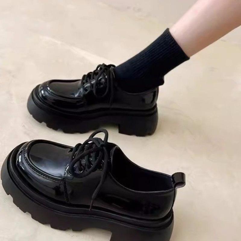 Small leather shoes women's spring and autumn new straps round head J shoes platform women