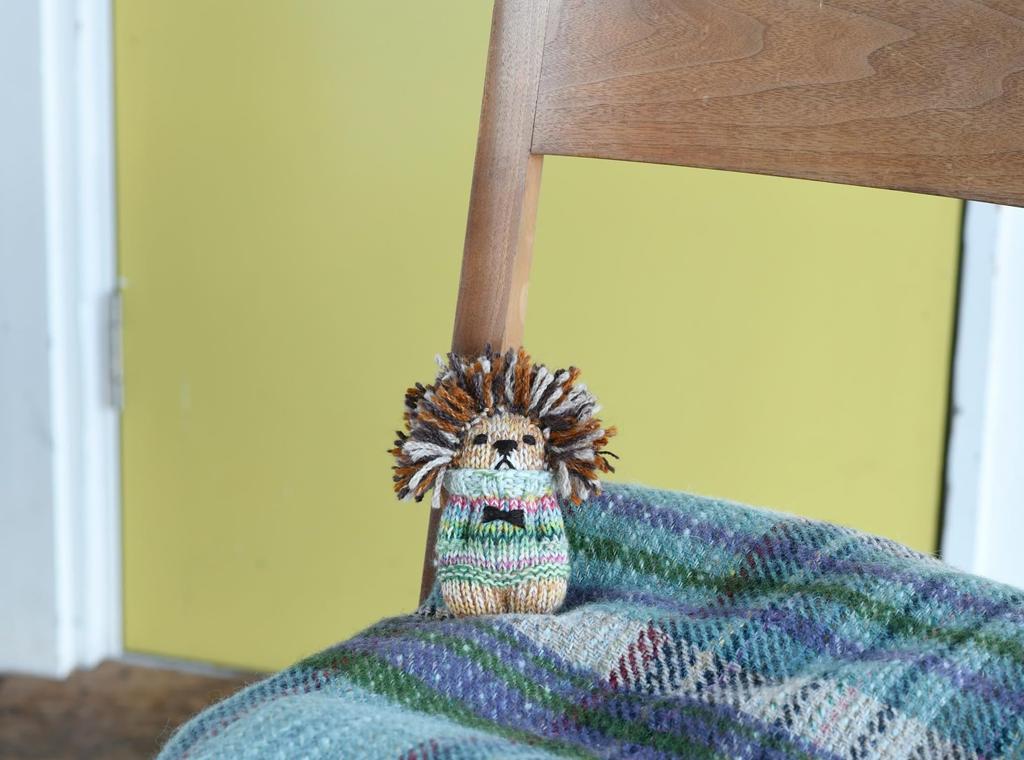 Knitted Amigurumi by Tsumugi Kobo (Lady Boutique Series no. 8569)