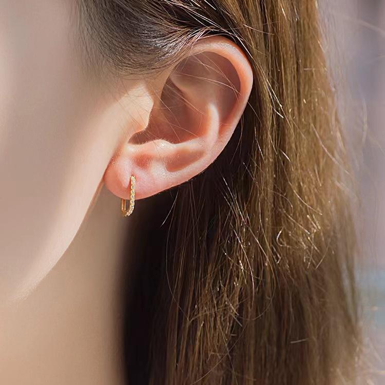 Kolczyki wysokiej klasy, Cyrkoniowe puste geometryczne klamry na uszy dla kobiet, Prosty temperament, Modne i kompaktowe akcesoria do kolczyków