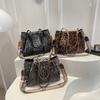 Retro Leopard Print Large Capacity New Tote Bag Simple Fashion Commuter Handbag Fashionable Shoulder Bag