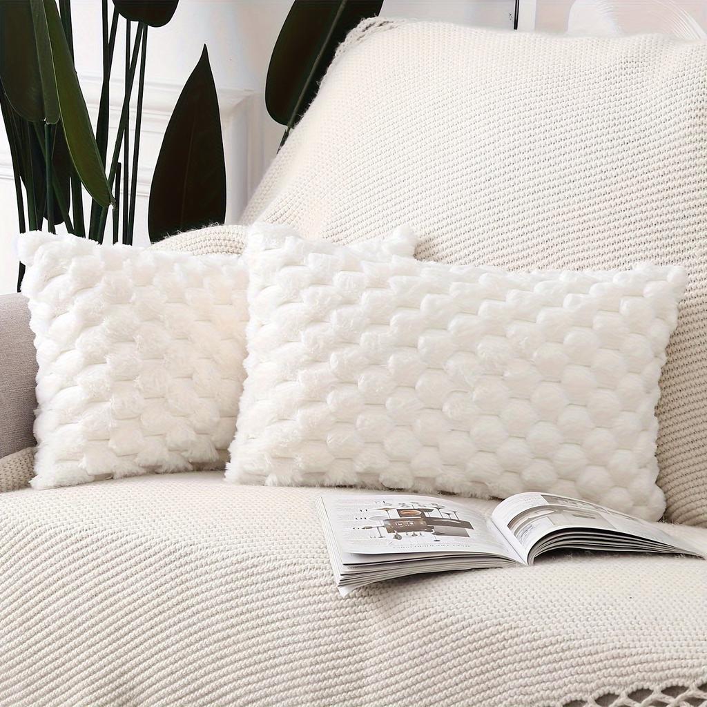 Contemporary Pillow Cover, Luxurious Soft Faux Fur One Side Decorative Cushion Cover with Zipper Closure, Machine Washable, Suitable for Home Decor