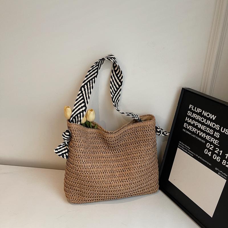 

2025 new summer leisure and vacation style straw tote bag fashionable foreign style large-capacity one-shoulder beach bag for women хакі