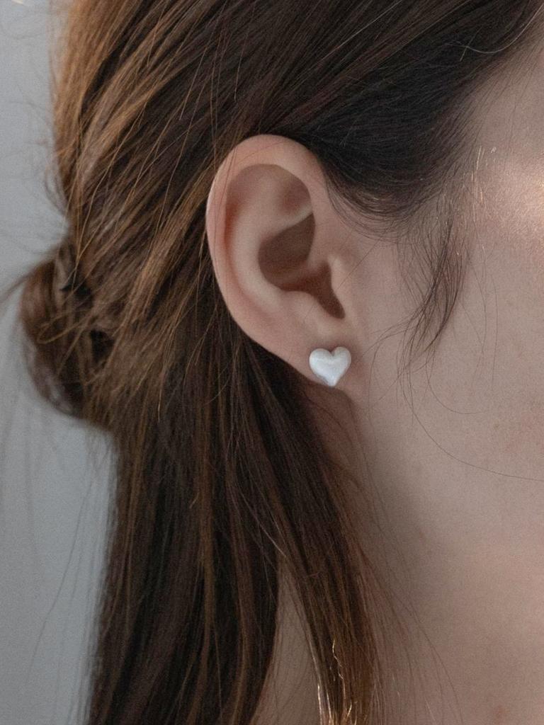 Before Moonrise Matte Heart Earrings Se201