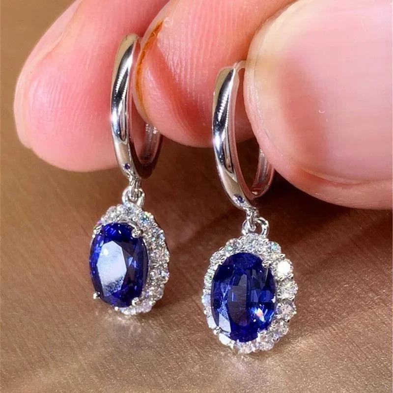 Cercei Noi Europeni și Americani 2025 cu Zircon Incrustat pentru Femei, Temperament Capabil, Bijuterii și Accesorii Personalizate