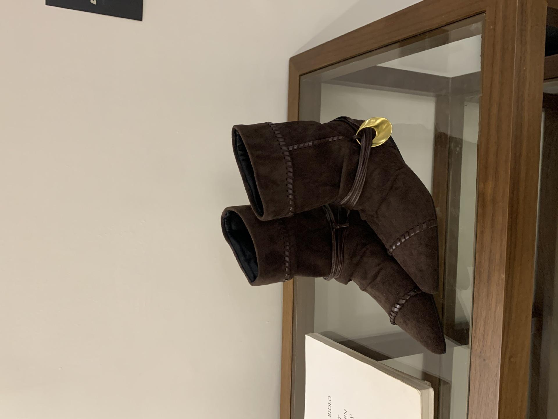 

2025 осень новая мода короткие рыцарские ботинки французский дизайн острый носок плиссированные тонкие ботинки женские 39 темно-коричневого