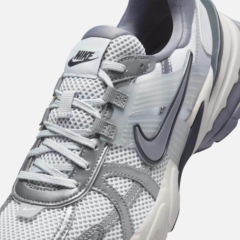 Nike Women's Reflective Decorated Running Shoes - Summer Retro Style - Breathable NIKE V2K RUN FD0736