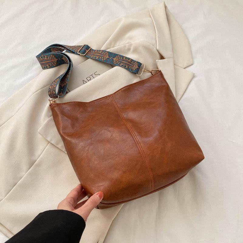 Trendy Retro Casual Pu Shoulder Bucket Bag For Women With Soft Structure Design