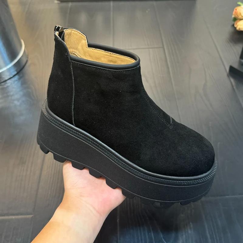 Platformové dámské semišové sněhule s plochou podrážkou, módní obuv, plyšové teplé kotníkové boty, trend 2025, nové značkové tenisky, zimní pohodlné dámské boty