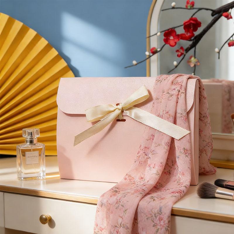 1Pc Silk Scarf Packaging Gift Wrapping Gift Box Practical Packaging Box Minimalist Envelope-style Pearlescent Paper Ribbon