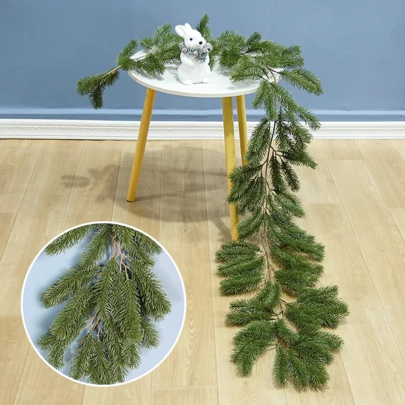 Factory Christmas Wreath Door Hanging Decorative Vine Snowfall for Mall Entrance Stair Handrail Pendant Bell Artificial Flower