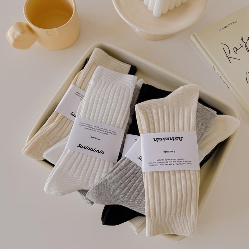 5 Pairs of Women's Spring and Autumn Trend 100 Match Sweat Absorption Solid Color Vertical Striped Mid Tube Socks