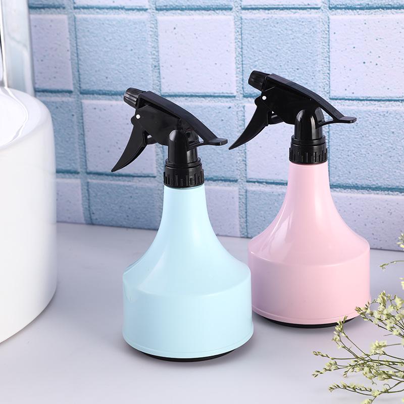 Spray bottle water can be used for gardening