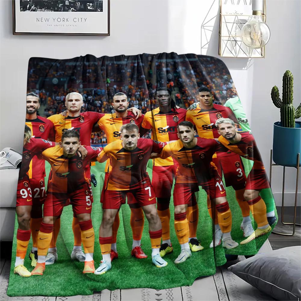 Galatasaray pattern Flannel Blanket, High quality Comfortable for All Seasons, Home Decor, Warmth and Comfort, Perfect for Gifts.