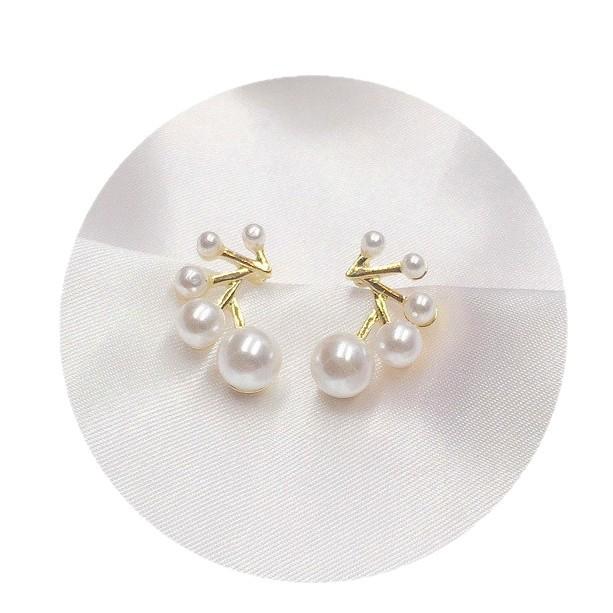 Geometric Round Small Pearl Stud Earrings Simple Small Fresh Earrings Personalized Earrings Women's Jewelry