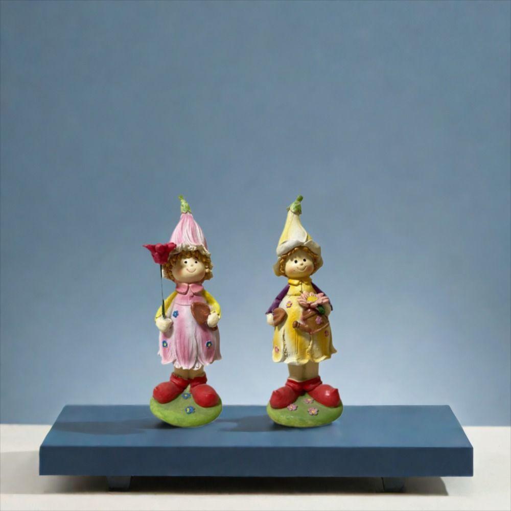 2pcs Cute Garden Couple Sculpture Resin Miniatures Figurine Boy and Girl Statue  Flowerpot