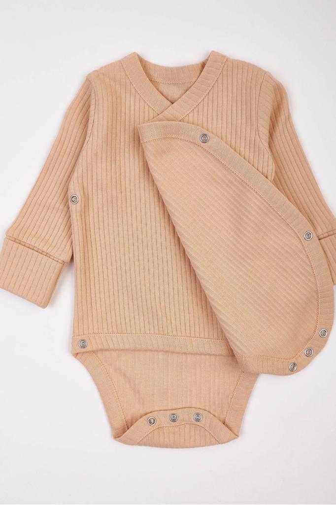 A stabilit: Body, salopetă și șapcă KRAKO (93934)