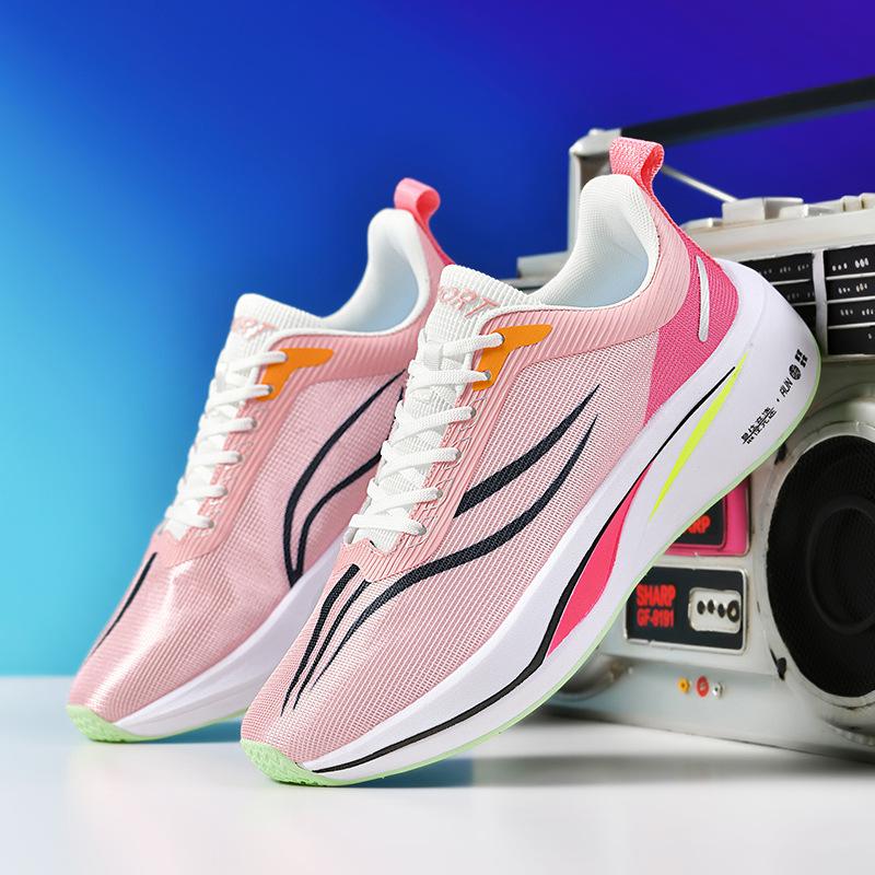 Spring and autumn new mesh breathable couple running shoes versatile fashion real explosive carbon board rebound casual sports shoes men