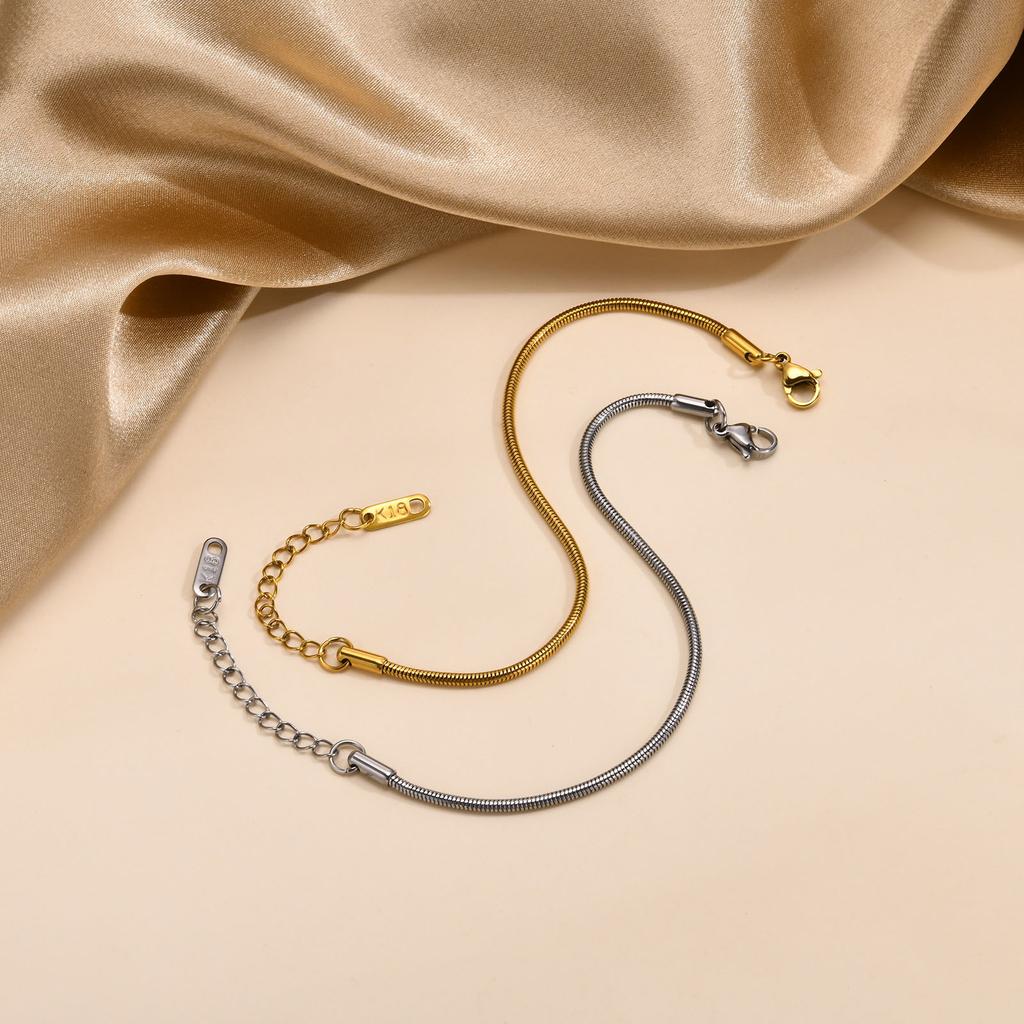 Rundes Schlangenglied-Armband für Damen, Fischgrät-Gliederarmband, Stapelbares Edelstahl 18 Karat Vergoldeter Schmuck 1mm-3mm