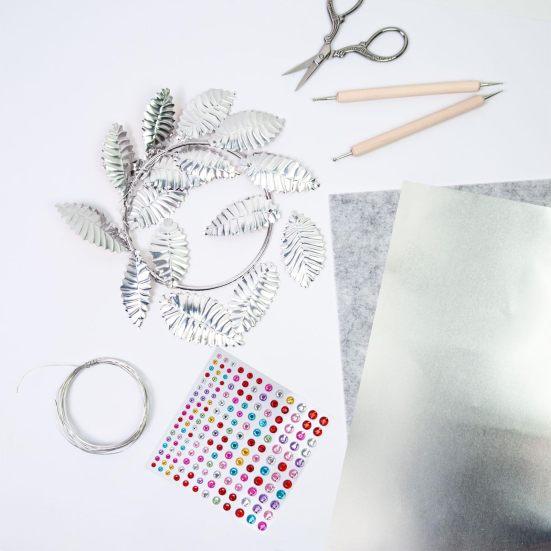 Metall Prägefolien Blätter Doppelseitig Golden Silber Dicke Zinnfolien Prägehandwerk Folienblätter für DIY Basteln Scrapbooking Herstellen Dekorationen