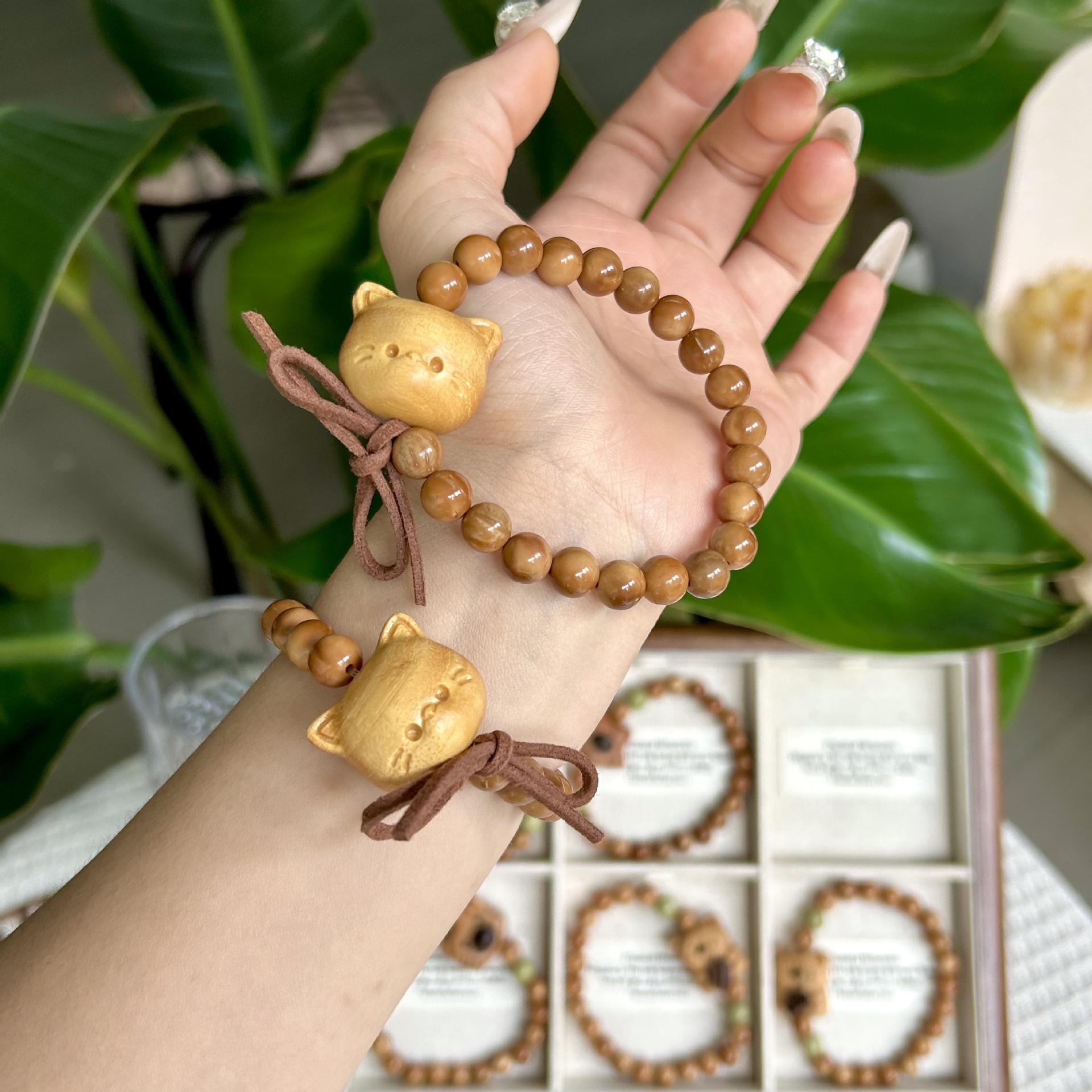 

Original Vintage Natural Beaded Bracelet with Cute Cat Charms
