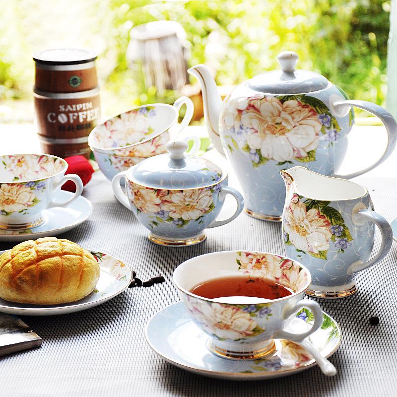 

European Style 15-Piece Bone China Coffee & Tea Set with Saucers No Inner Flowers (Sunny Blue) синий