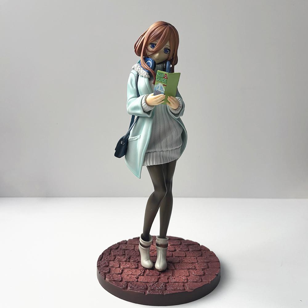 28cm Miku Nakano Anime The Quintessential Quintuplets PVC Action Figure Collection Kids1/6 Model Doll Gift