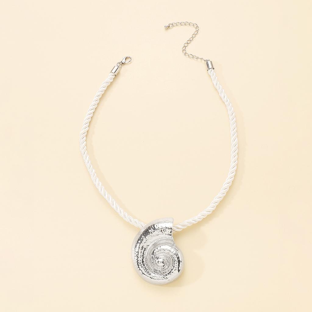 Tooxika Fashion Exaggerated Conch Pendant Necklace Personalised Vintage Ocean Style Geometric Necklace