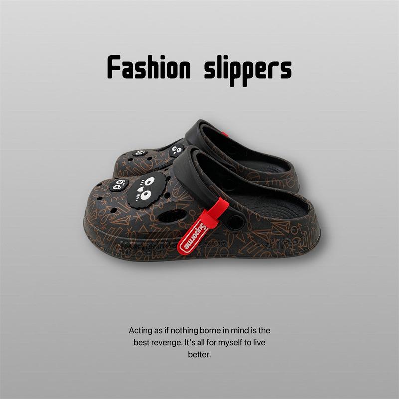 Cool slippers women's summer outer wear household thick-soled non-slip hole shoes ins couple beach slippers men