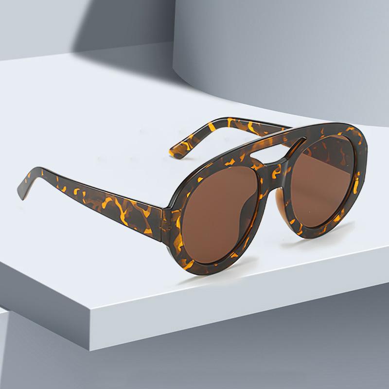 

Fashionable Oversized Sunglasses Women Gradient Lenses Circular Double Beam Glasses Trendy Accessories for Women