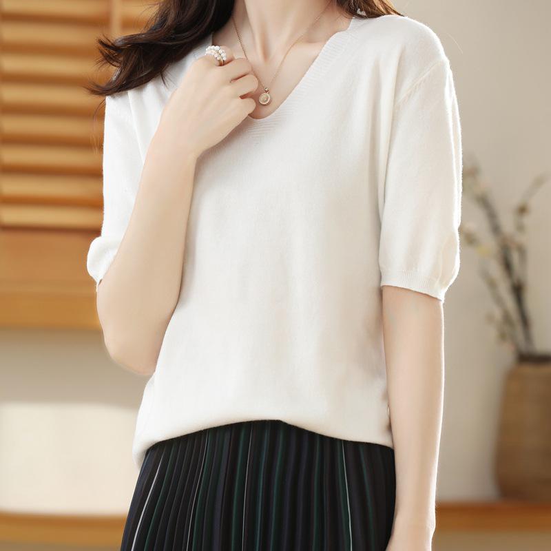 Women's V-Neck Knitted T-Shirt: Short-Sleeved, Versatile, Commuting Pullover, Perfect Base Layer, Three-Quarter Sleeves, Light Sweater.